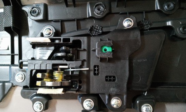 Why Hyundai Elantra rear door wont open