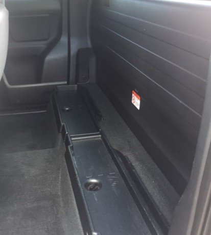 Does Tacoma Access Cab have back seats